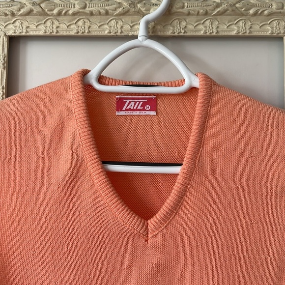 TAIL | Vintage Cotton Orange V-Neck Sweater - Picture 4 of 10